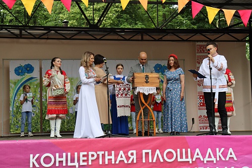 Открытый районный фестиваль народного творчества "Царь Лен"